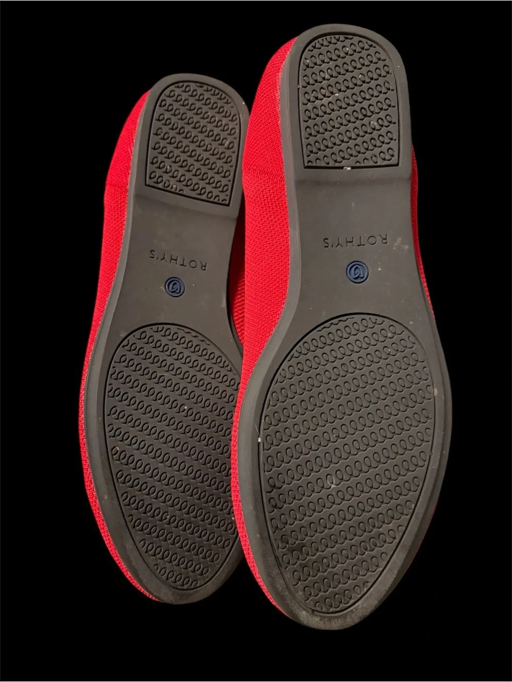 Rothys bright red